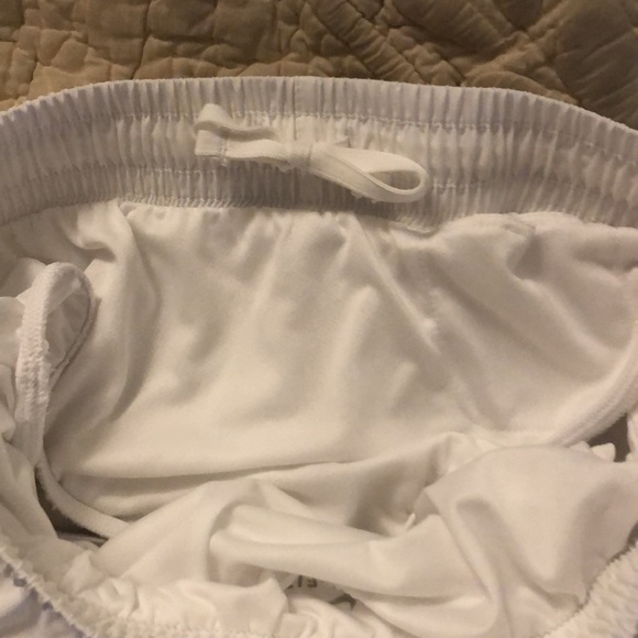 Children’s XL white Nike DRI-FIT running shorts - Picture 5 of 11